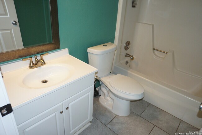 Building Photo - 6611 Woodford-