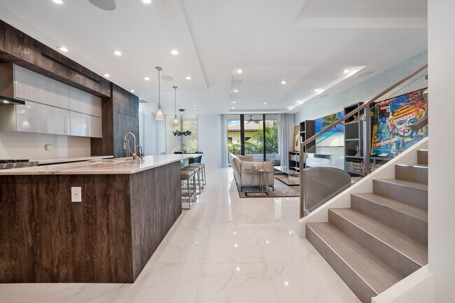 Building Photo - 106 NE 16th Terrace