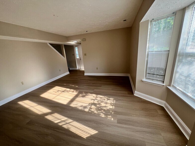 Building Photo - 5820 Springfish Pl