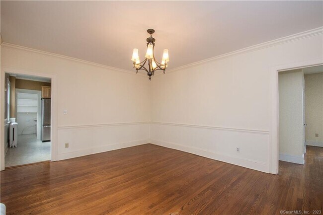 Building Photo - 77 Maplewood Ave