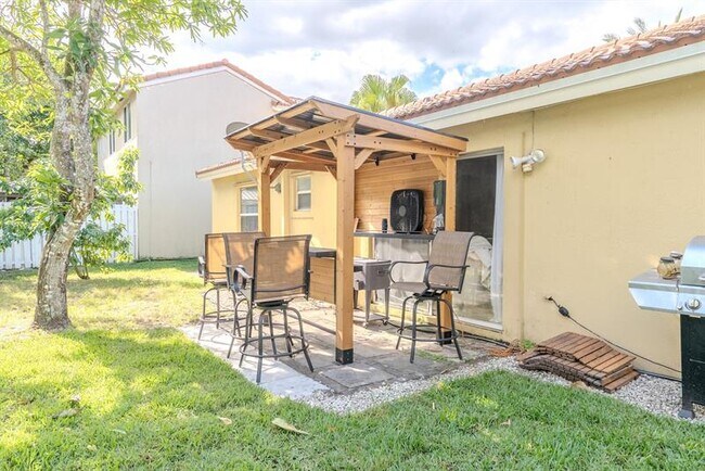 Building Photo - 1334 NW 125th Terrace