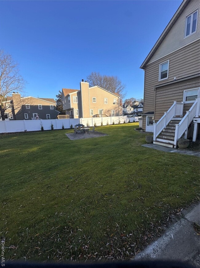 Building Photo - 24 Kellogg St