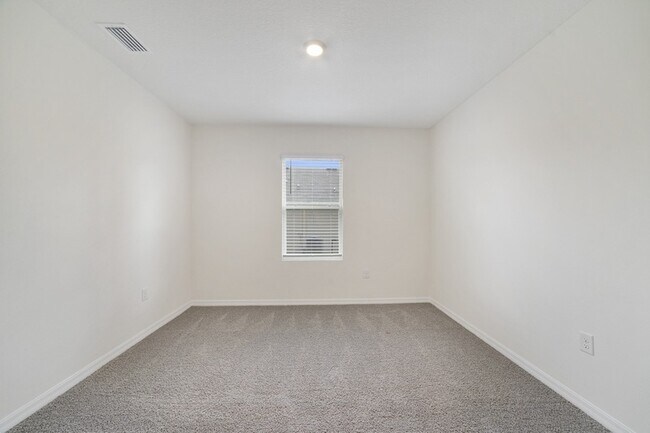 Building Photo - 296 Hickory Crse Trl