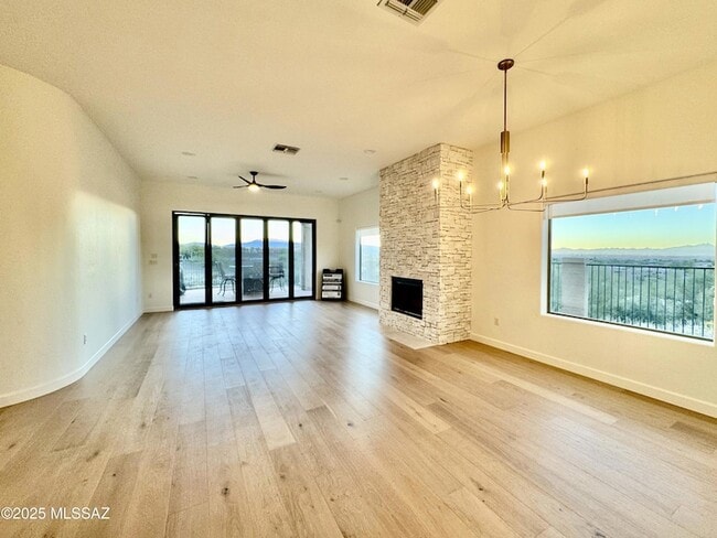 Building Photo - 5926 N Campo Abierto