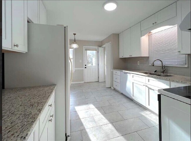 Building Photo - 3110 Skyridge Ct