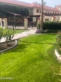 Building Photo - 10330 W Thunderbird Blvd