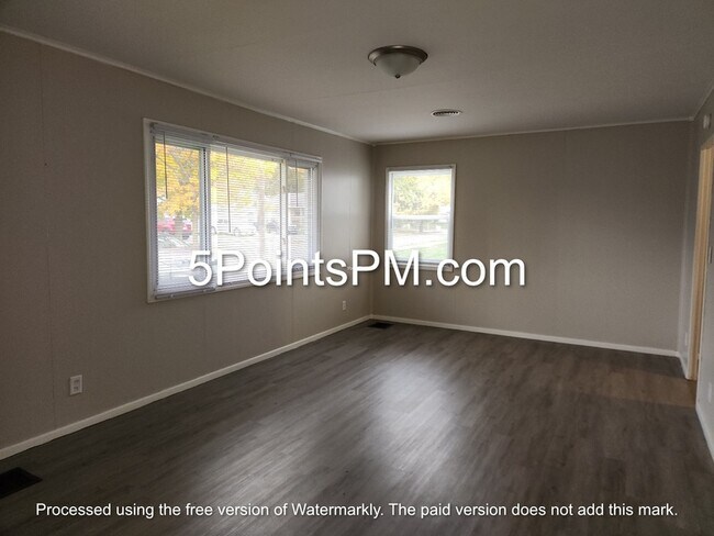 Building Photo - 1032 Andrew St