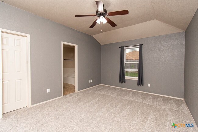 Building Photo - 3200 Alamocitos Creek Dr
