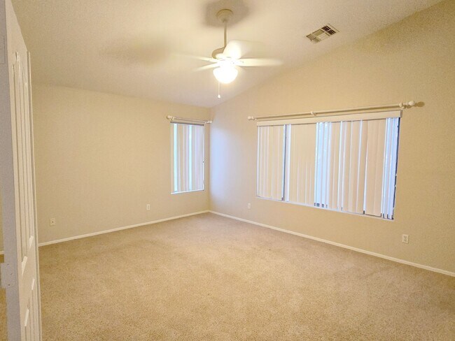 Building Photo - 5-bedroom in the heart of Gilbert