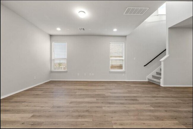 Building Photo - 353 Spiny Lizard Ln