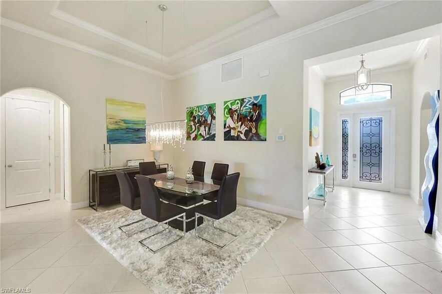 Building Photo - 9909 Casabella Way