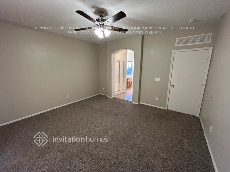 Building Photo - 1612 S 80th Dr