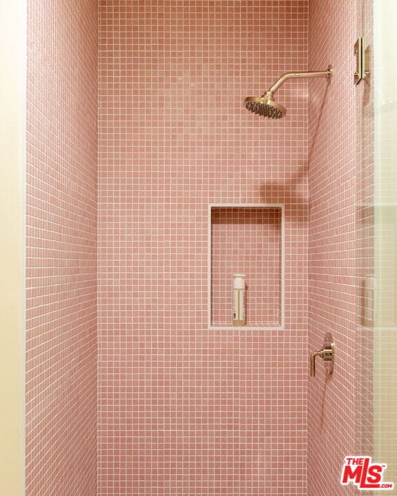 Building Photo - 13025 Addison St