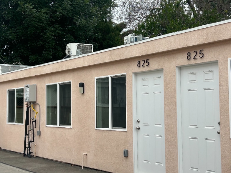 Building Photo - 825 W Colden Ave