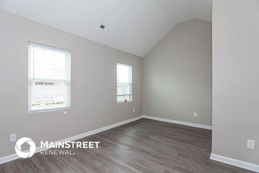 Building Photo - 5139 Kiev Dr