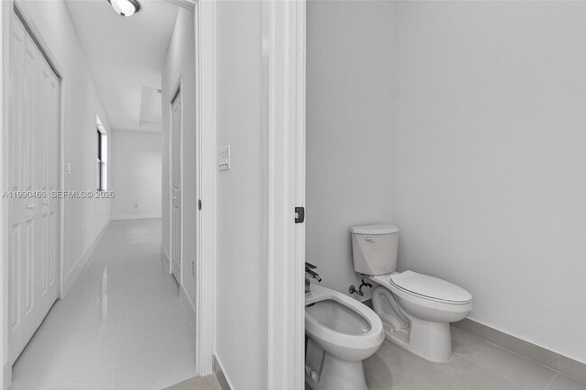 Building Photo - 15441 SW 20 Ln