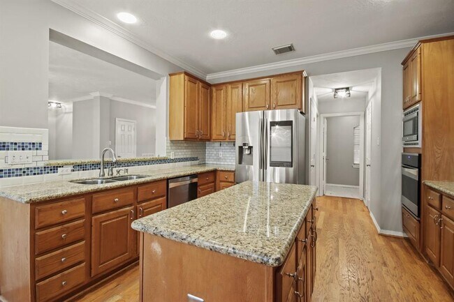 Building Photo - 2902 Maple Bend Dr