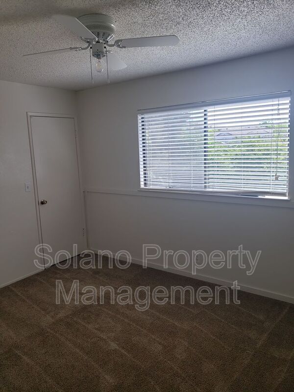 Building Photo - 3210 Mustang Cir