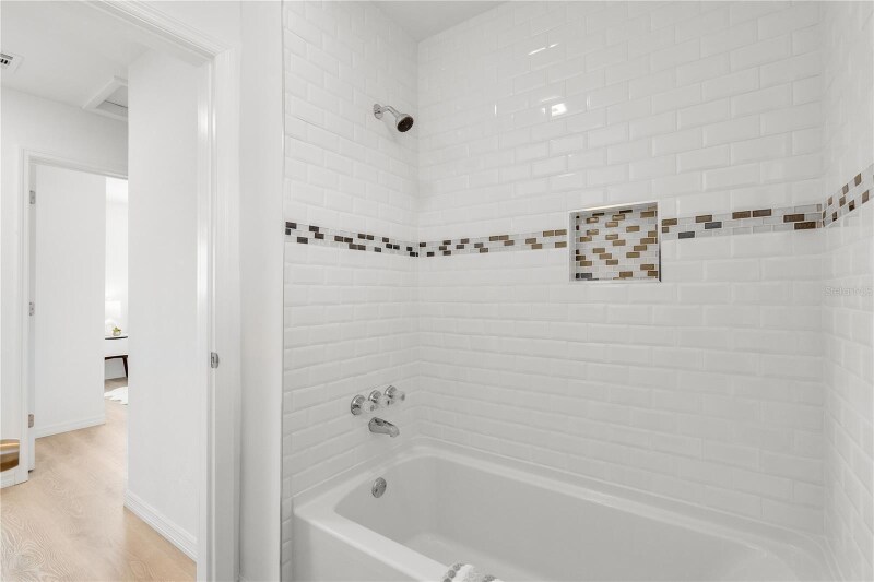 Building Photo - 2802 21st St W