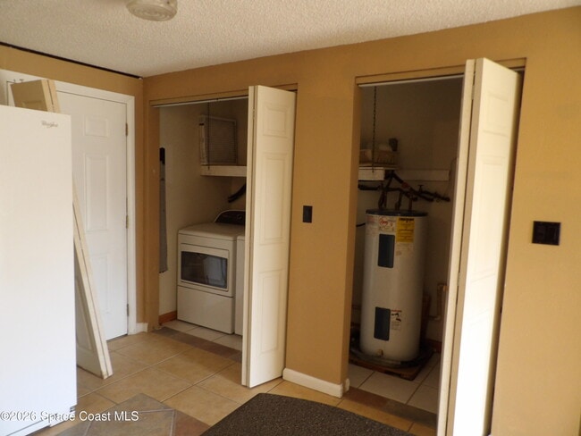 Building Photo - 6318 Hudson Rd