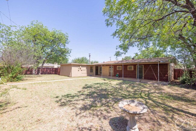 Building Photo - For  Lease