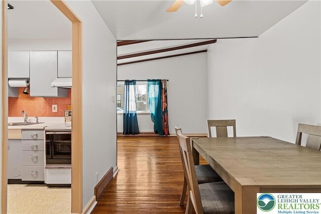 Building Photo - 732 N St Lucas St