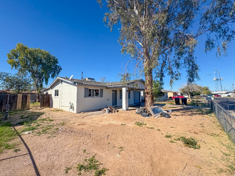 Building Photo - 458 S Mulberry