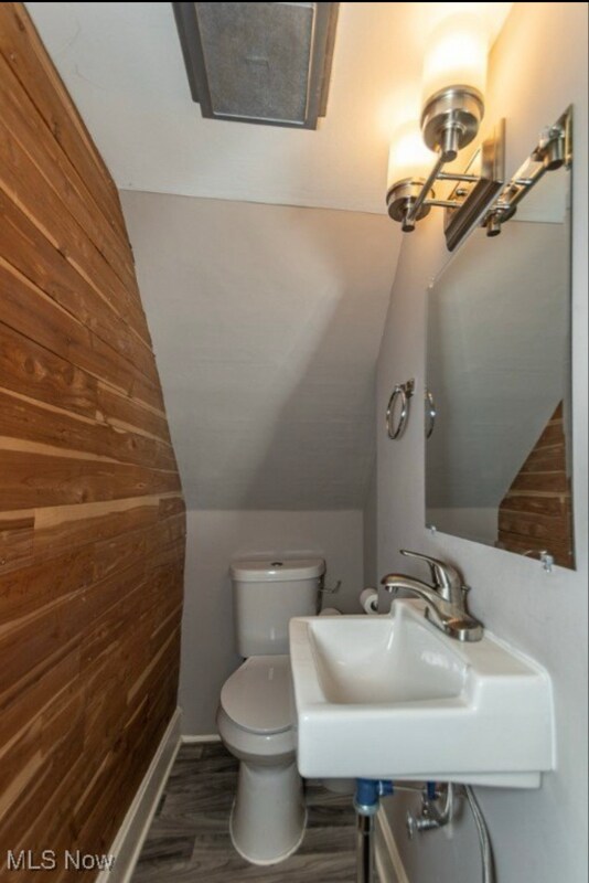 Building Photo - 37848 Euclid Ave