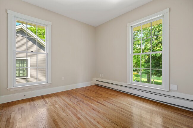 Building Photo - 259 Mt Auburn St