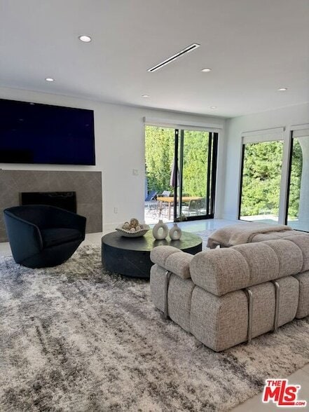 Building Photo - 201 S Bedford Dr