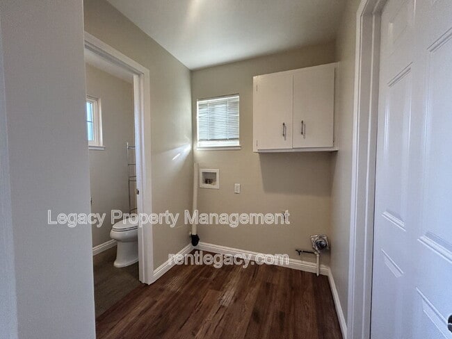 Building Photo - 7118 Watt Ave