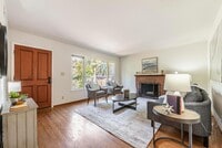 Building Photo - 1994 Menalto Ave