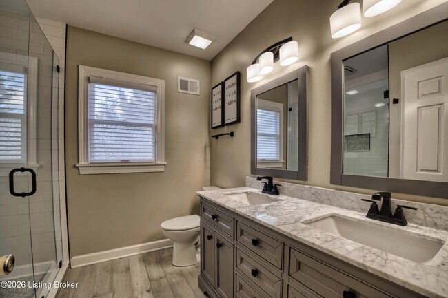 Building Photo - 711 Bedfordshire Rd