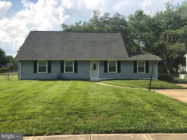 Building Photo - 4808 Sprayer St
