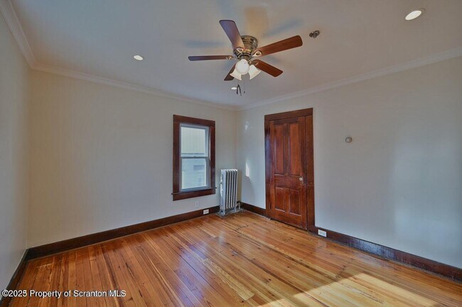 Building Photo - 1025 Ridge Ave