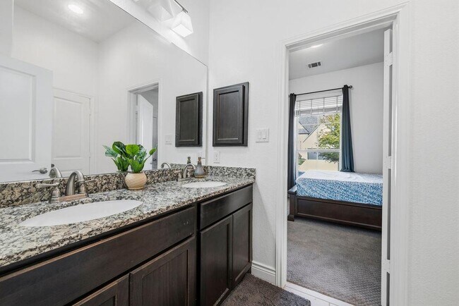 Building Photo - 504 Montalcino Ln