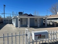 Building Photo - 8870 Sunland Rd