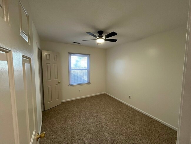 Building Photo - 1408 Callandish Ct