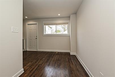 Building Photo - 215 S Gardner Ave