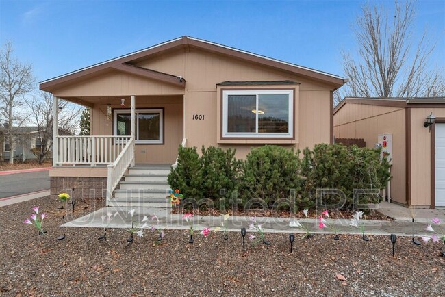 Building Photo - 1601 W Sherrie Dr