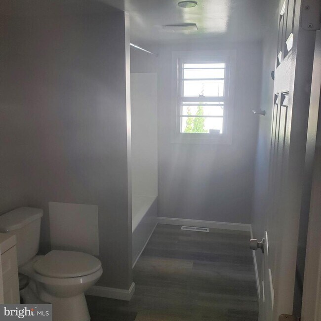 Building Photo - 12512 Stone Bridge Dr