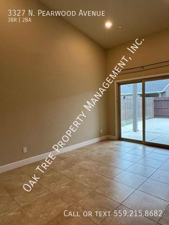 Building Photo - 3327 N Pearwood Ave