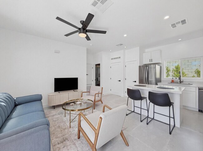 Building Photo - 2197 Jacques Dr