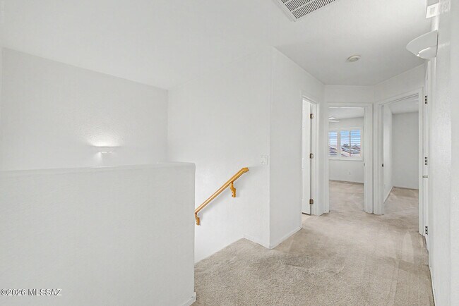 Building Photo - 2656 W Mountain Heights Ct