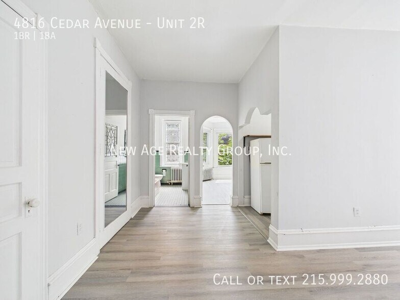 Building Photo - 4816 Cedar Ave