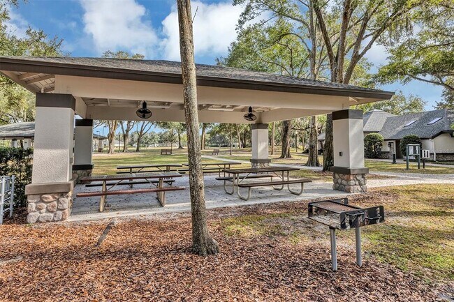 Building Photo - 1816 Cherry Ridge Dr