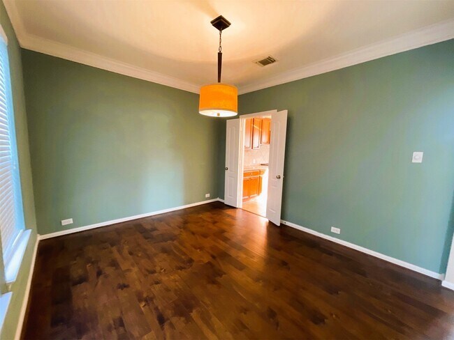 Building Photo - 26311 Meadow Dawn Ln