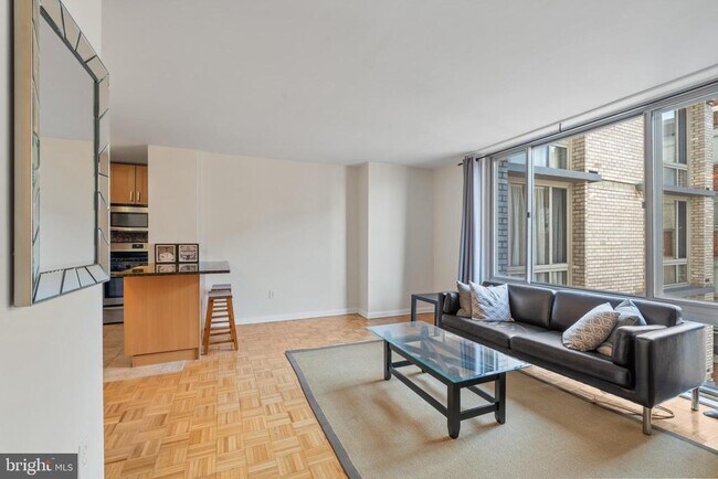 Building Photo - 950 25th St NW