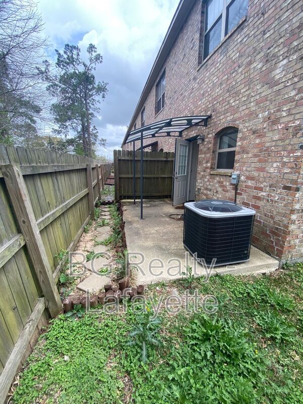 Building Photo - 208 Caudill Dr