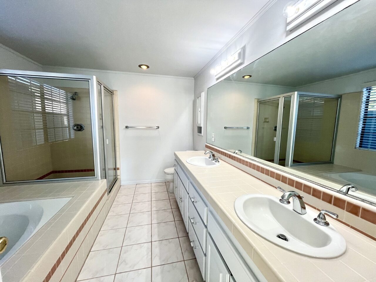 Building Photo - 107 S Lucia Ave